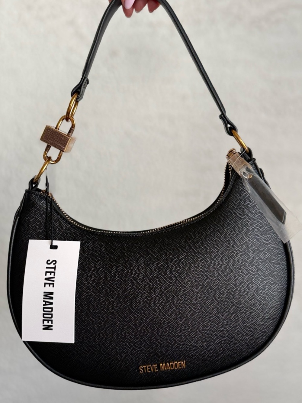 Steve Madden Lohan Crescent Shoulder Bag Black Hobo Gold Hardware Zip Closure